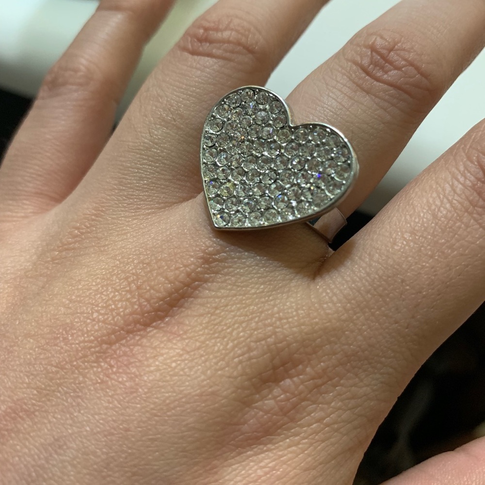 Heart-shaped Rhinestone Ring